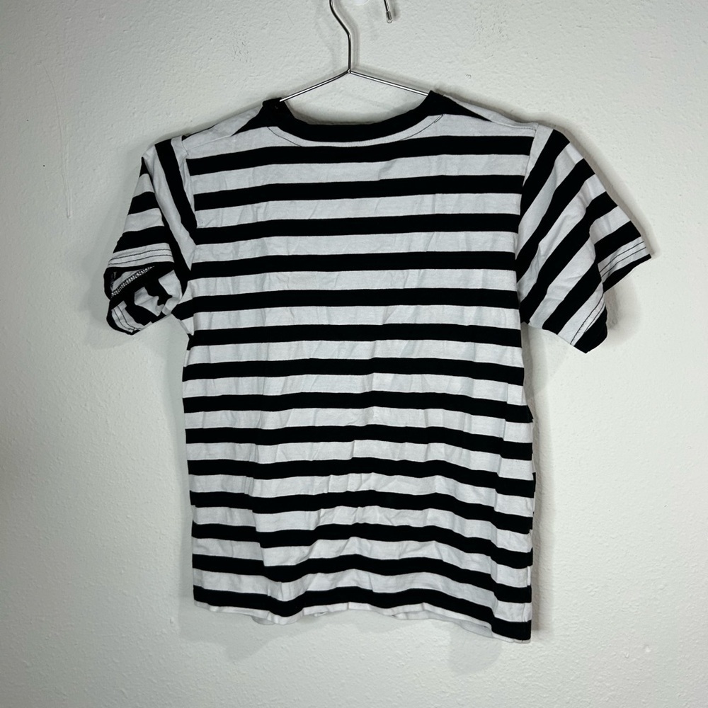 Boys Black & White Striped T-Shirt Size 10/12 Short Sleeve Crew Neck - Picture 3 of 4
